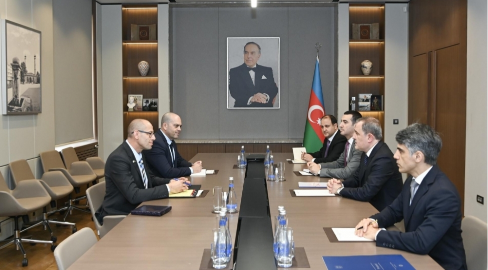 israilin-yeni-sefiri-etimadnamesinin-suretini-azerbaycan-xin-bashchisina-teqdim-edib