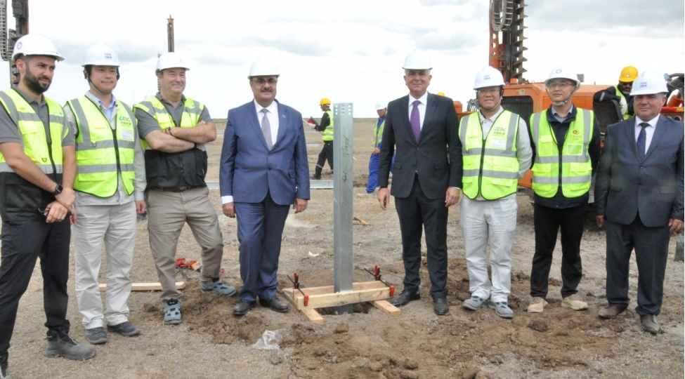 bilesuvarda-olkenin-en-boyuk-gunesh-elektrik-stansiyasinin-tikintisine-bashlanilib-foto