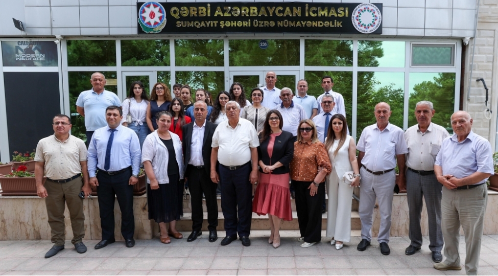 milli-meclisin-deputati-sebine-salmanova-sumqayit-sheherinde-novbeti-defe-ictimaiyyet-numayendeleri-ile-gorushub