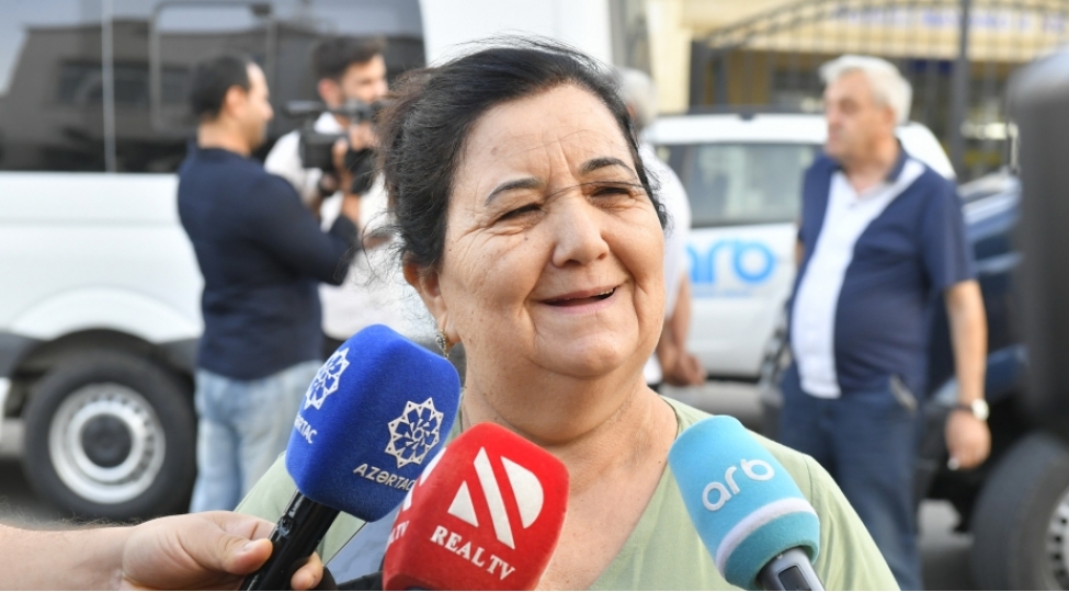 xidirli-sakini-chox-xoshbextem-ki-65-yashimda-oz-dogma-kendime-qayidiram