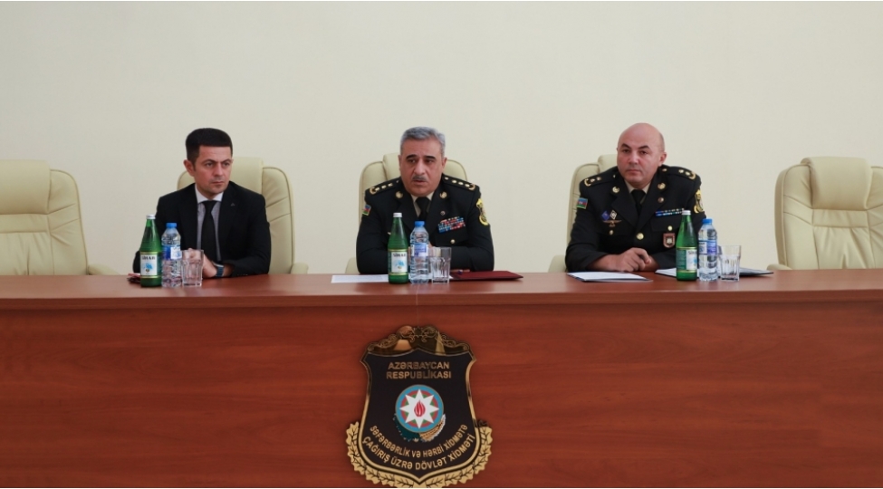 dovlet-xidmetinin-numayendeleri-muellimlerle-gorushubler