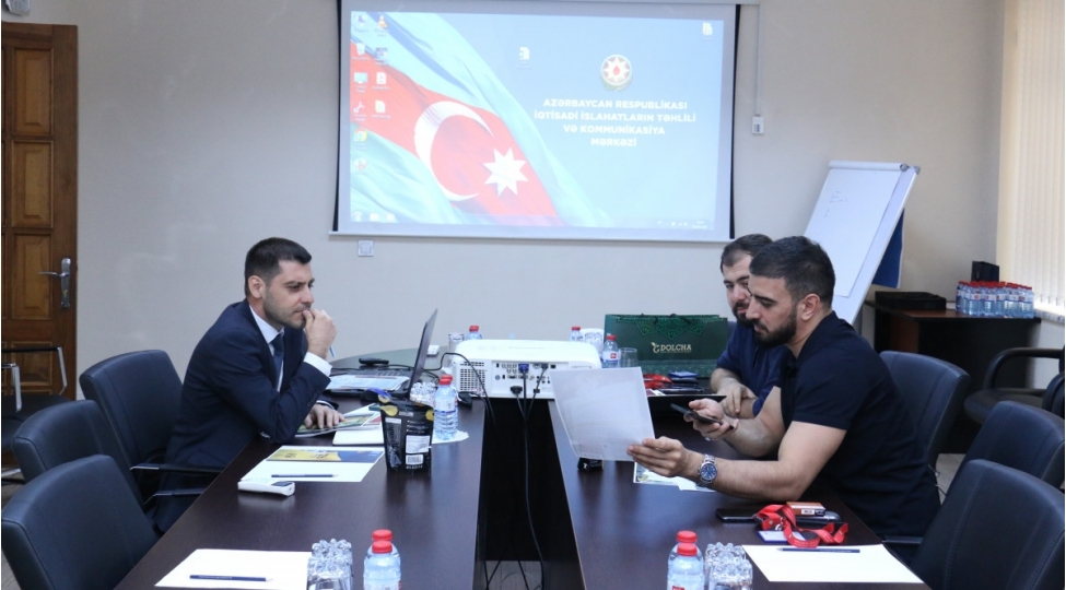 azexport-ve-dolcha-foods-shirketi-arasinda-absh-bazarlarina-chixish-imkanlari-muzakire-olunub