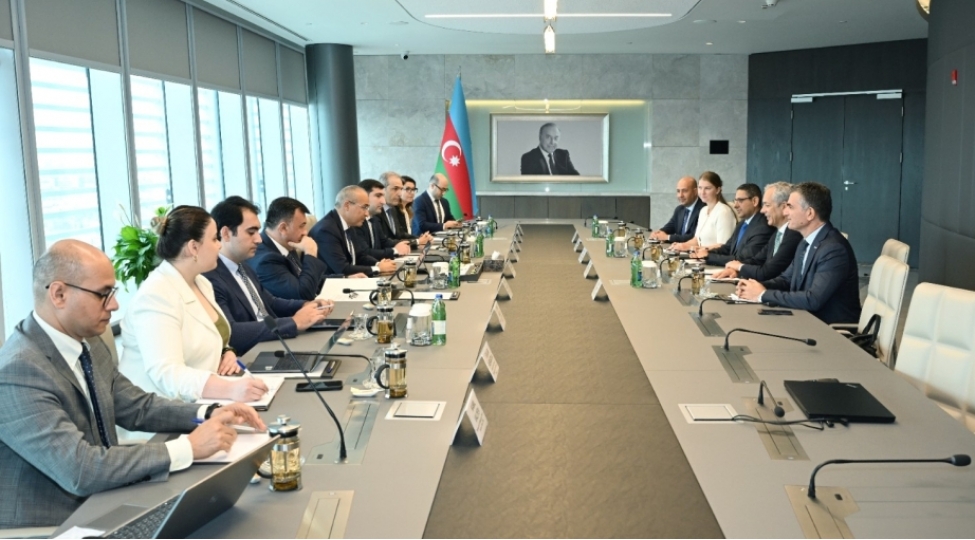 acwa-power-shirketi-ile-deniz-suyunun-duzsuzlashdirilmasi-layihesi-muzakire-edilib