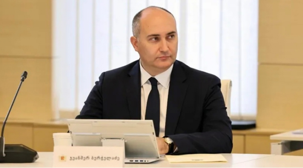 tbilisi-sheher-mehkemesi-sabiq-mudafie-naziri-baresinde-hebs-qetimkan-tedbiri-sechib