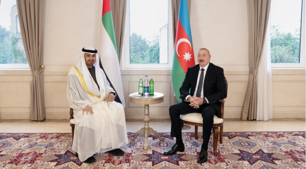 azerbaycan-ve-bee-prezidentlerinin-tekbetek-gorushu-olub