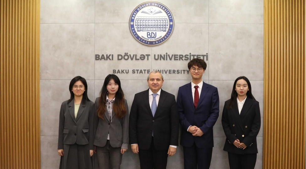 chinin-nufuzlu-universitetlerinin-dord-telebesi-bdu-da-tehsil-alacaq