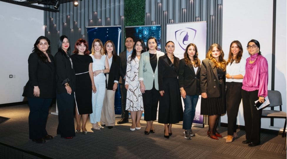 qadinlar-uchun-kibertehlukesizlik-sahesi-uzre-tedbir-kechirilib