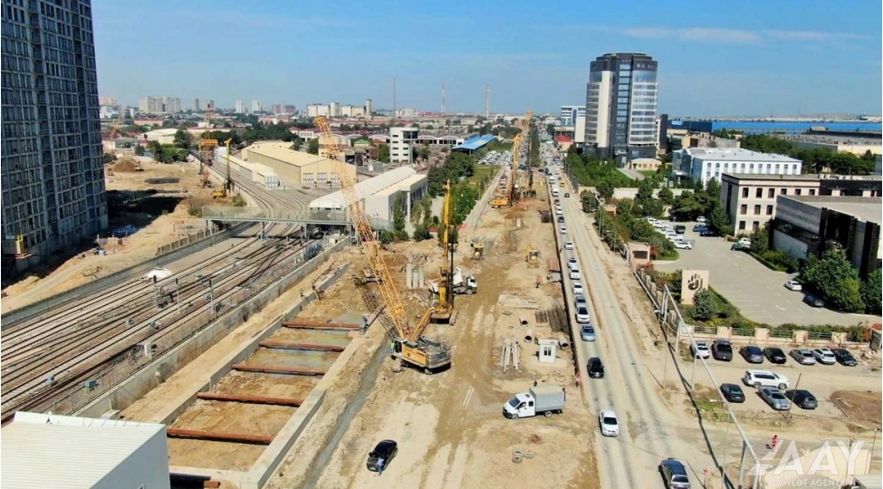bakida-yeni-avtomobil-yolunun-inshasi-35-icra-edilib