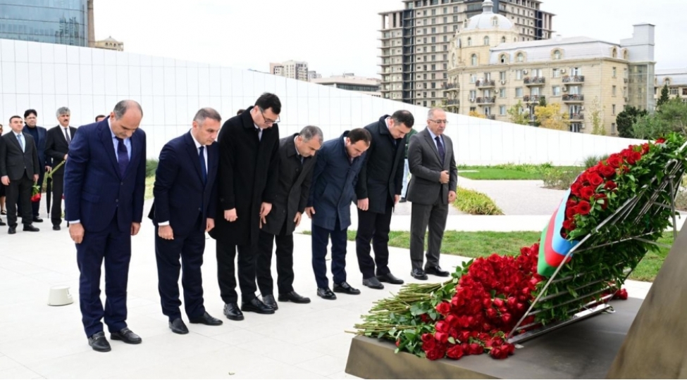 medeniyyet-nazirliyinin-kollektivi-shehidlerin-xatiresini-yad-edib