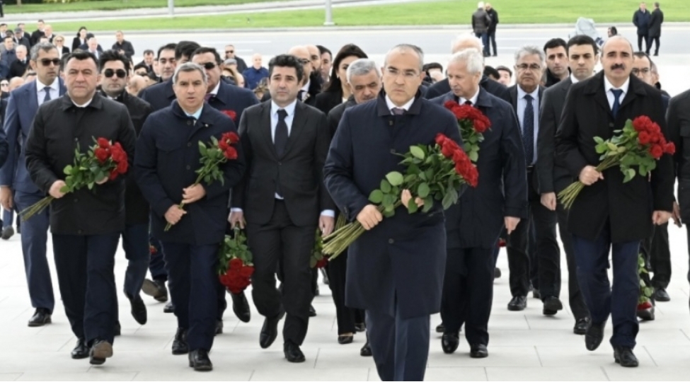 iqtisadiyyat-nazirliyinin-kollektivi-zefer-parkini-ziyaret-edib