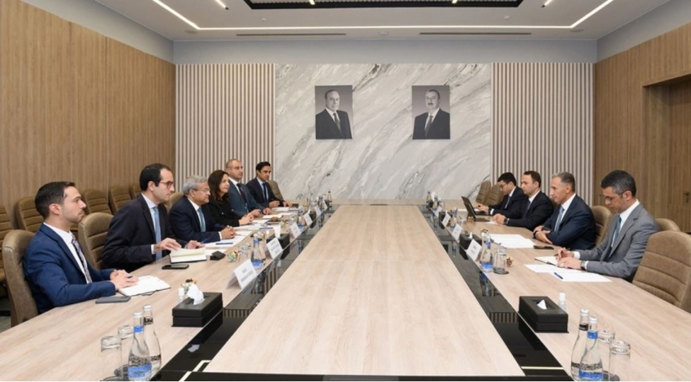 azerbaycan-adb-ile-azcon-holdinge-daxil-olan-shirketlerin-ozelleshdirilmesini-muzakire-edib