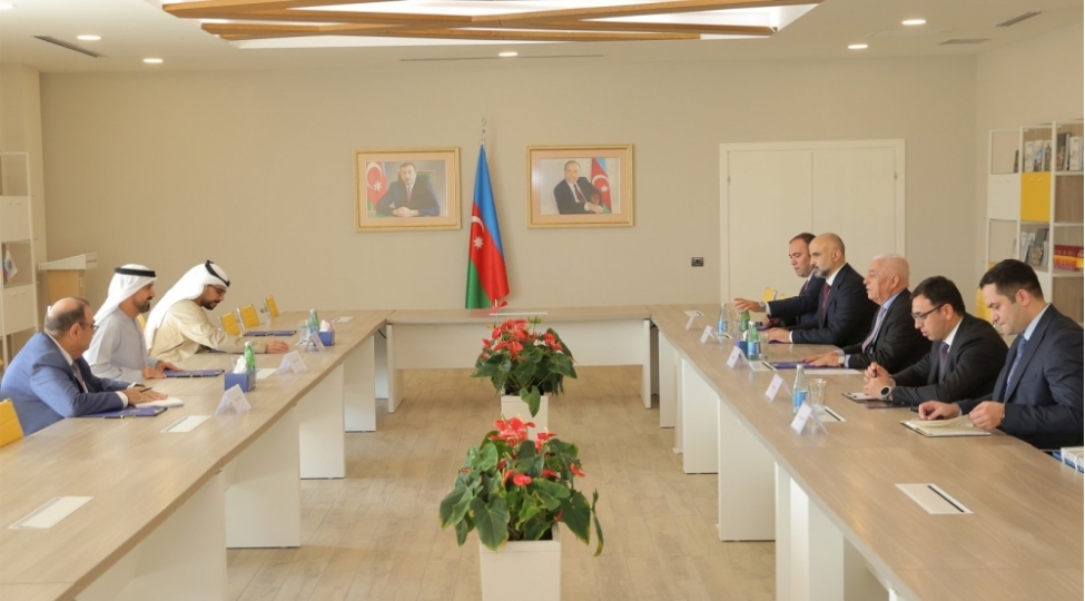 azerenerji-ile-masdar-rehberliyi-arasinda-gorush-kechirilib