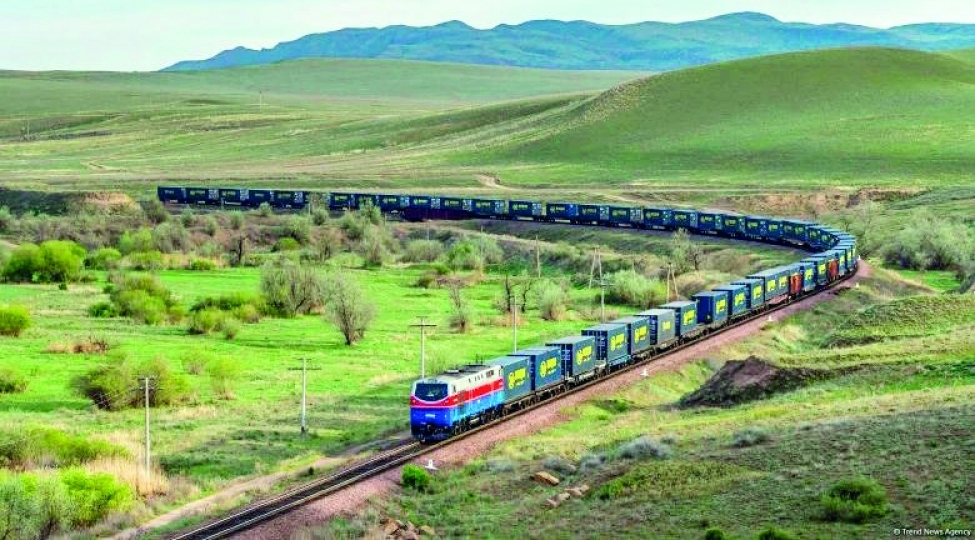 sherqle-qerbi-birleshdiren-muasir-naxchivan