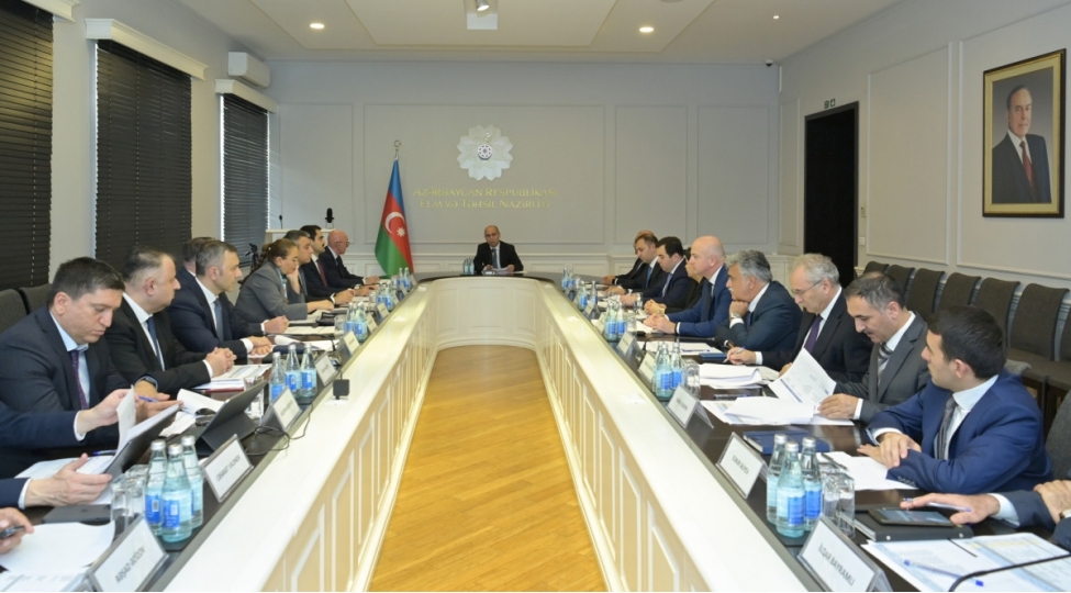 tehsil-uzre-alt-ishchi-qrupu-20272030-cu-iller-uzre-elm-ve-tehsil-hedeflerini-muzakire-edib