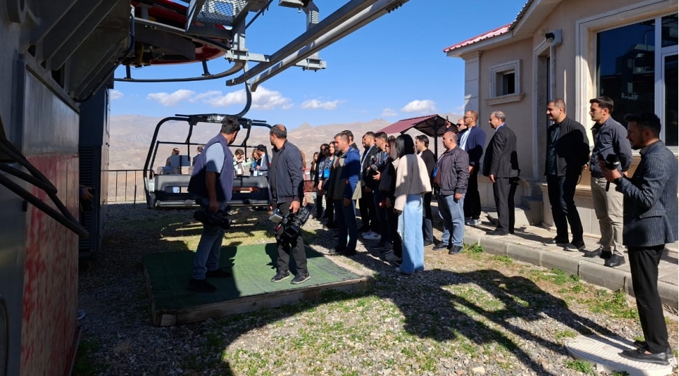 dovlet-turizm-agentliyinin-teshkilatchiligi-ile-naxchivana-media-tur-teshkil-olunub-videofoto