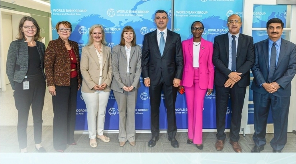 amb-ve-dunya-banki-maliyye-inkluzivliyinin-genishlendirilmesini-muzakire-edib