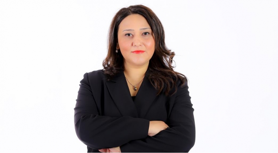 qadinin-qerarverme-bacarigi-ve-daxili-inami-onu-yalniz-cemiyyetin-gozunde-deyil-hem-de-oz-gozunde-guclu-edir