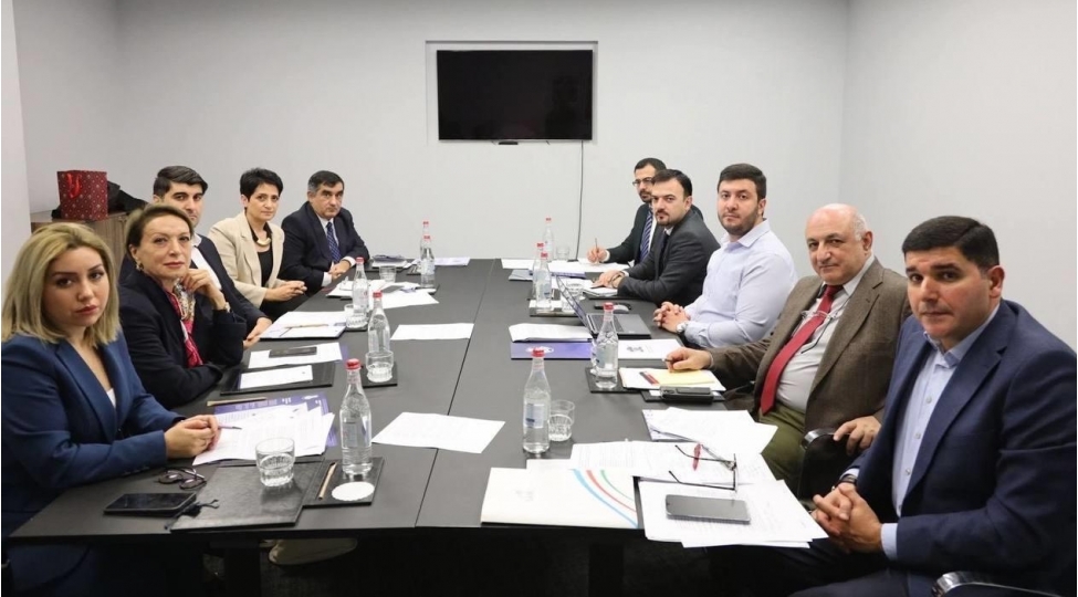 azerbaycandan-irevana-onlar-gedib