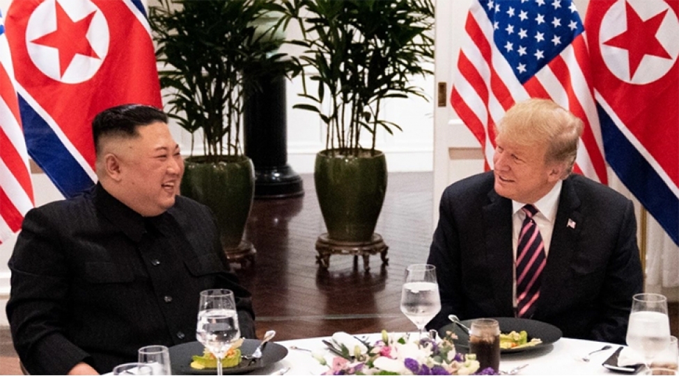 seul-tramp-ve-kim-chen-inin-mumkun-gorushunden-xebersizdir