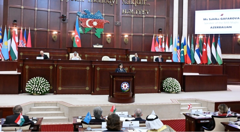 parlamentde-azerbaycan-konstitusiyasinin-qebul-edilmesinin-30-illiyine-hesr-olunmush-konfrans-kechirilir