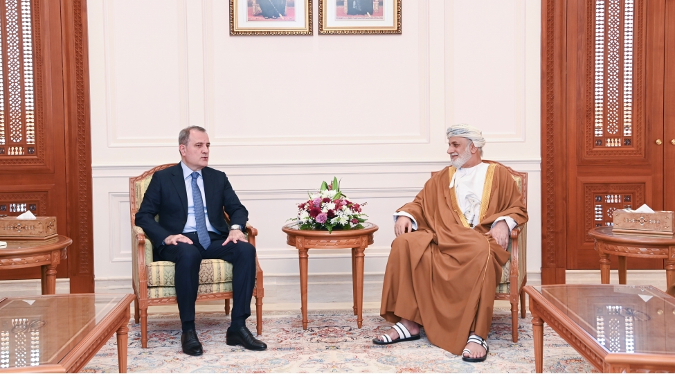 ceyhun-bayramov-omanda-dovlet-shurasinin-sedri-ile-iqtisadi-emekdashligi-muzakire-edib