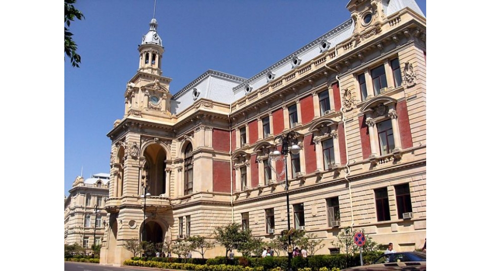 eldar-ezizov-qish-movsumune-hazirliq-ve-yeni-il-tedbirlerinin-kechirilmesi-ile-bagli-tapshiriqlar-verib