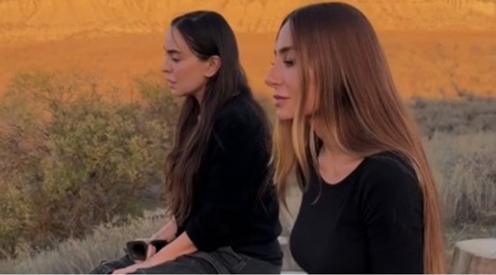 leyla-ve-arzu-eliyevalarin-qaxdan-maraqli-goruntuleri-video