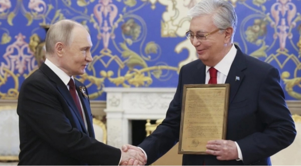 putin-ve-tokayev-strateji-terefdashliq-haqqinda-beyanname-imzalayiblar