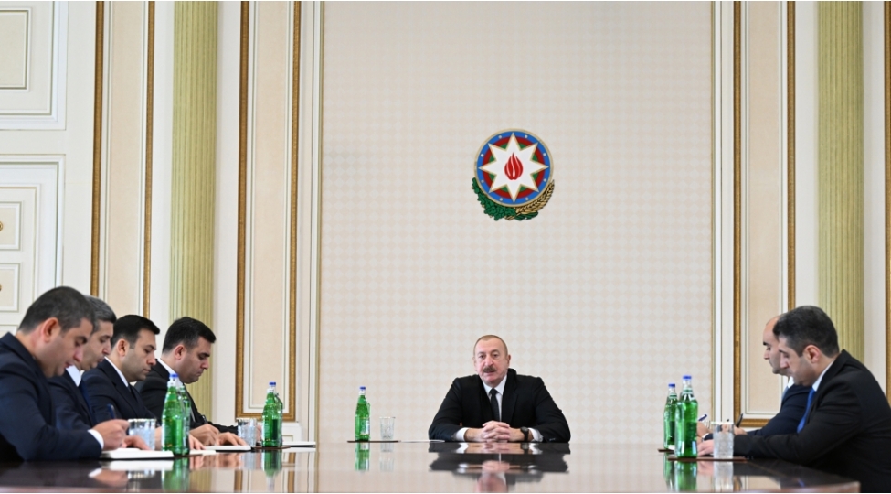 prezident-naxchivanda-prezidentin-yeni-selahiyyetli-numayendesini-ve-bir-sira-rayonlarin-icra-hakimiyyetlerine-teyin-olunan-bashchilari-qebul-edib