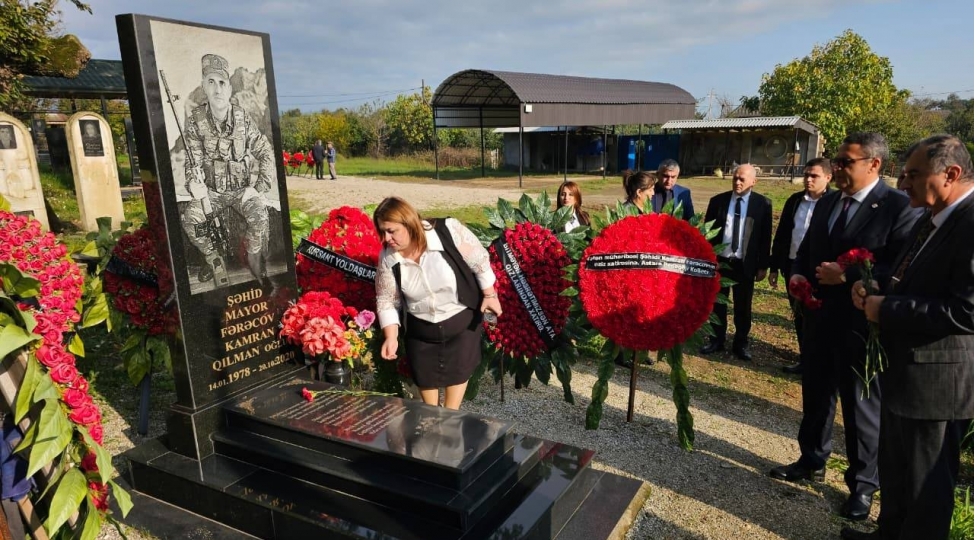 xatiresi-hemishe-eziz-olanlar