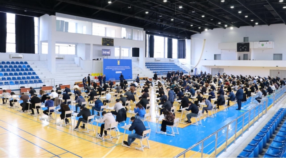 prokurorluq-orqanlarinda-qulluga-qebulla-bagli-musabiqenin-yazili-imtahan-merhelesi-kechirilib