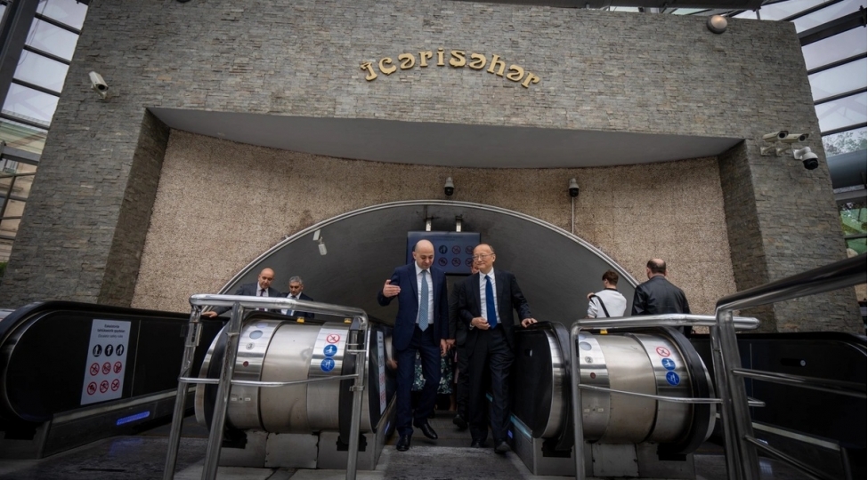 azerbaycan-adb-ile-sheher-neqliyyat-shebekesinin-genishlendirilmesinin-novbeti-merhelesini-muzakire-edib