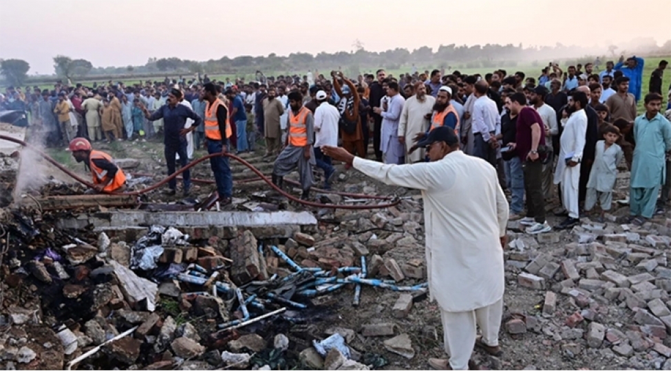 pakistanda-fabrikde-bash-veren-partlayish-neticesinde-yeddi-nefer-helak-olub