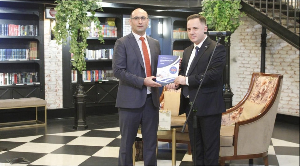 muhasibat-uchotu-praktiki-tetbiqi-ve-nezeri-tehlili-kitabin-teqdimati-kechirilib