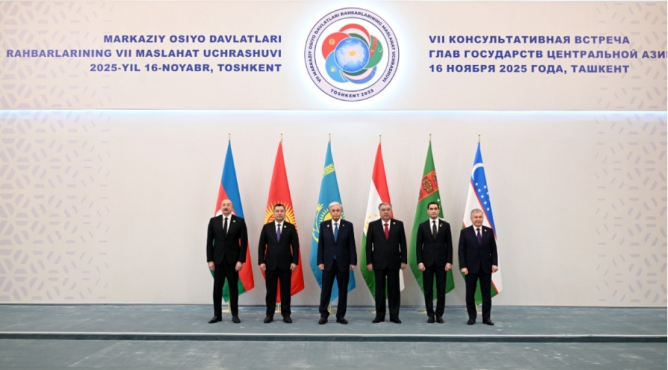 azerbaycan-ve-merkezi-asiya-sherqle-qerb-shimalla-cenub-arasinda-birleshdirici-korpudur