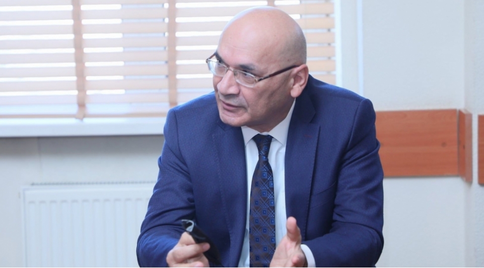 dunyanin-muxtelif-olkelerinde-choxlu-sayda-sayt-achilmir-osman-gunduz