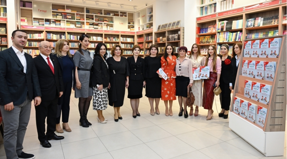 azerbaycan-dilini-oyrenirik-kitabinin-teqdimat-merasimi-kechirilib