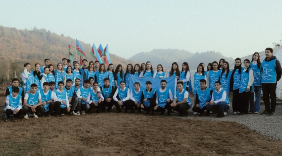 leyla-eliyeva-arzu-eliyeva-ve-alena-eliyeva-lenkeranda-ekoloji-aksiyalarda-ishtirak-edibler