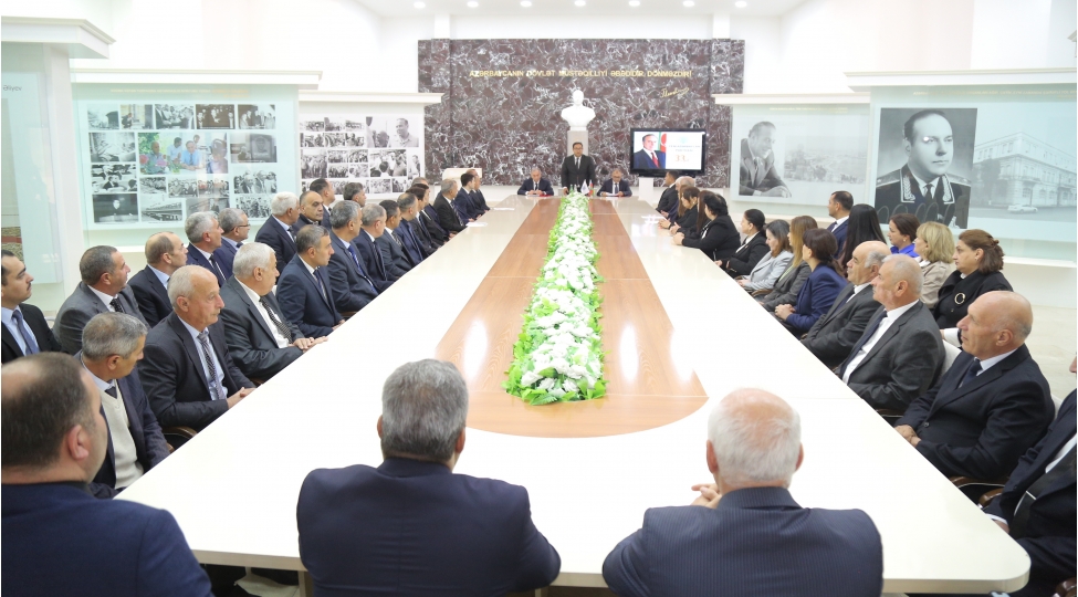 haciqabul-rayonunda-yeni-azerbaycan-partiyasinin-tesis-edilmesinin-33-illiyi-munasibeti-ile-tedbr-kechirilib