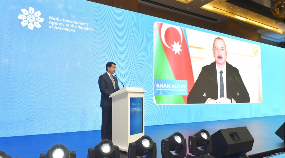 bakida-d-8-media-forumunun-achilish-merasimi-kechirilib-fotoyenilenib