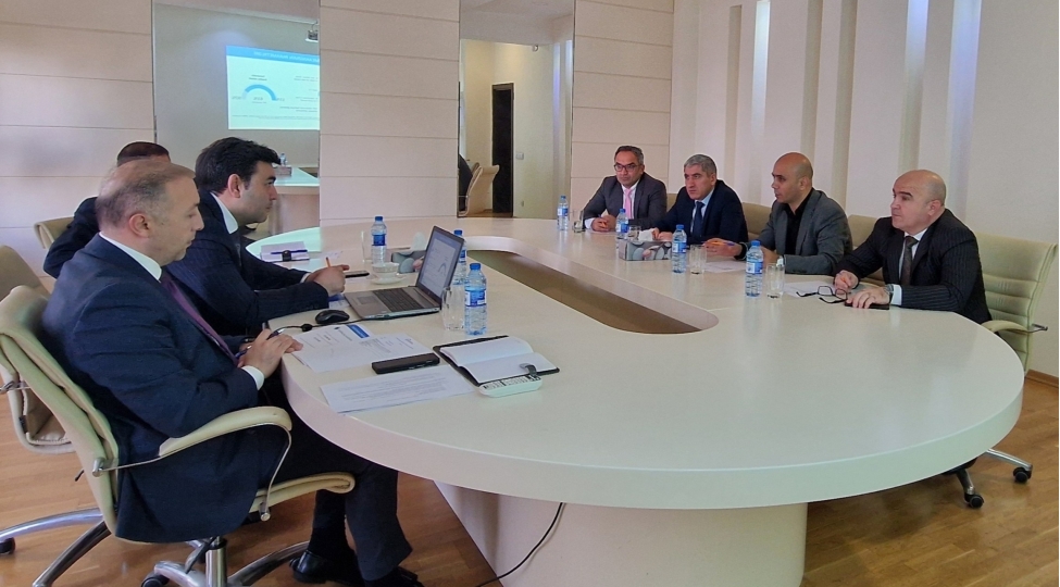 ipoteka-ve-kredit-zemanet-fondunda-iqtisadi-sahede-ixtisaslashmish-ekspertlerle-gorush-kechirilib