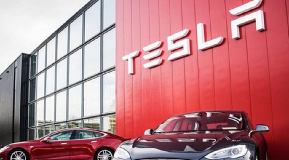 teslanin-avropada-satishi-azalib