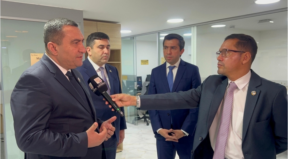 kolumbiya-televiziyasi-deputatlarimizin-seferini-ishiqlandirib