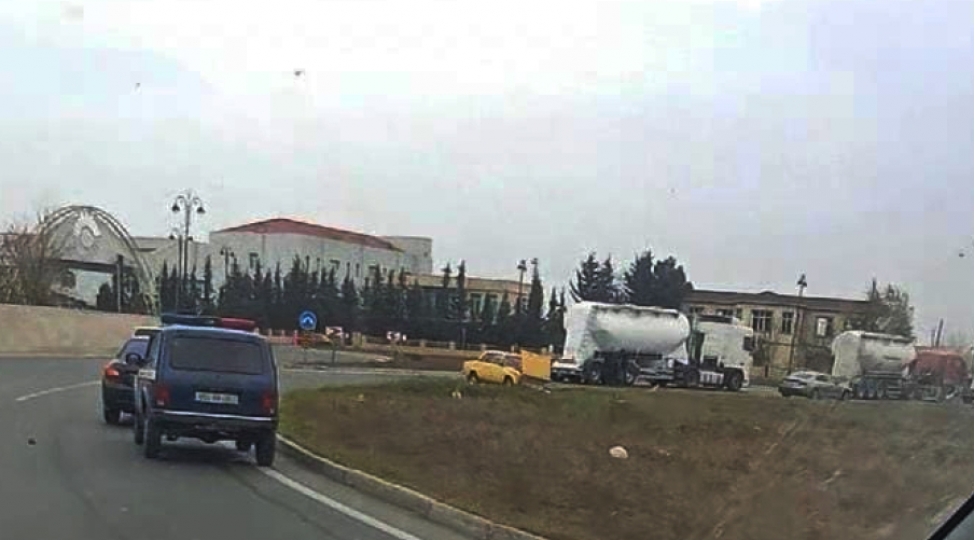 bilesuvarda-yol-qezasi-bash-verib-4-nefer-xesaret-alib