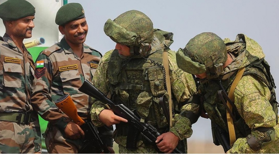 putin-rusiya-ile-hindistan-arasinda-herbchilerin-qarshiliqli-gonderilmesi-haqqinda-sazishi-tesdiqleyib