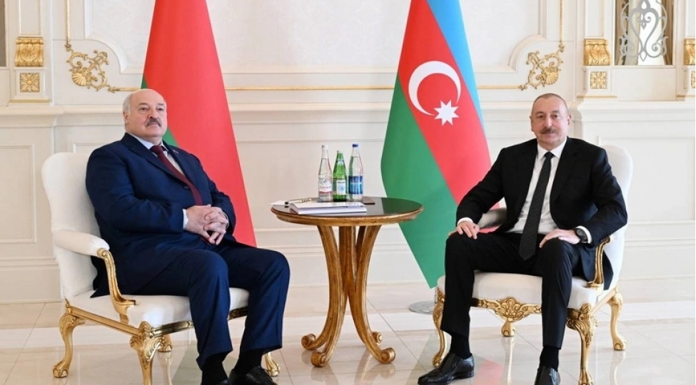 lukashenko-azerbaycan-prezidentini-tebrik-edib-2