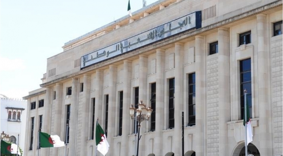 elcezair-parlamenti-fransanin-mustemlekechiliyini-cinayet-kimi-taniyan-qanunu-qebul-edib