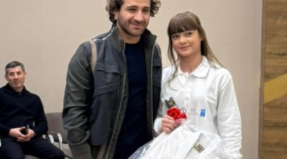 mehrab-nifteliyevin-qizina-cudoqi-hediyye-olunub