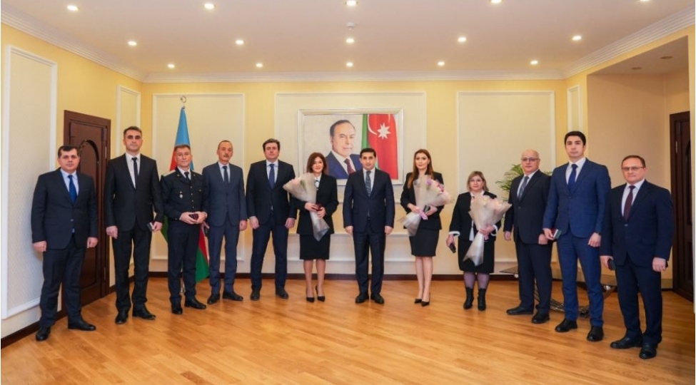 edliyye-naziri-teltif-olunmush-ve-hakim-teyin-edilmish-emekdashlarla-gorushub