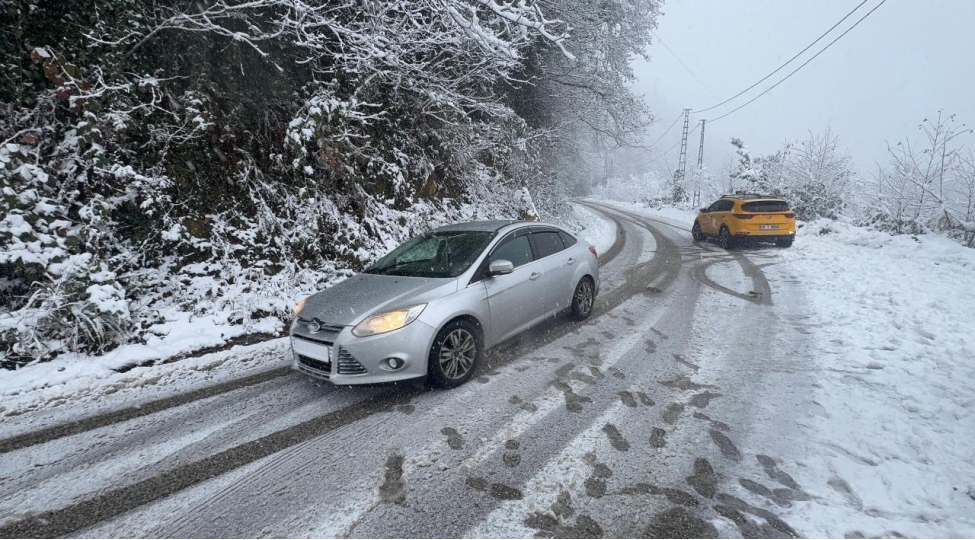 233-kendle-neqliyyat-elaqesi-kesilib-turkiyede